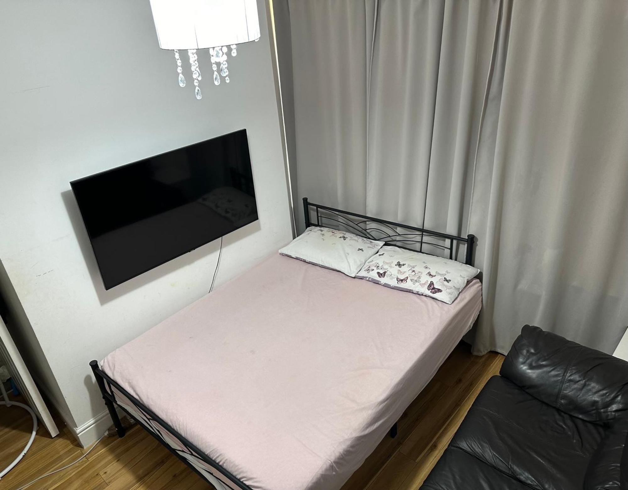 2 Bed Flat In Appartement