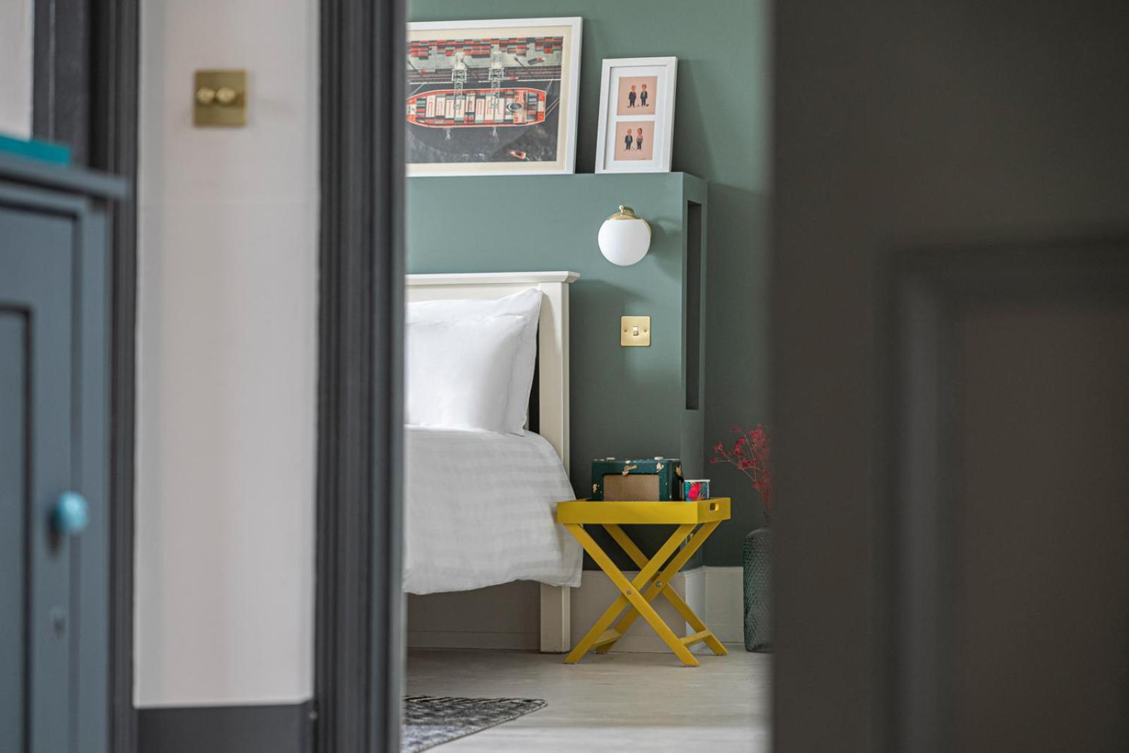 Chic And Colourful Family By Underthedoormat Londres