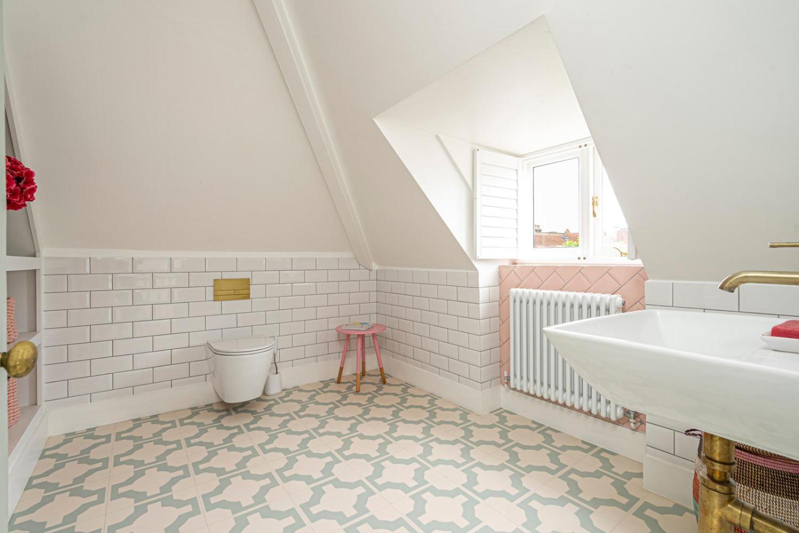Chic And Colourful Family By Underthedoormat Londres