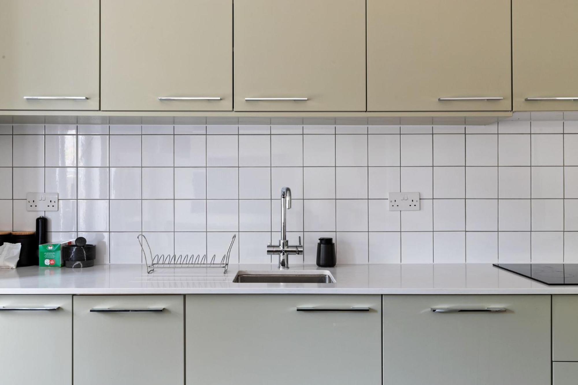 Modern 3 Bedroom In Tottenham *