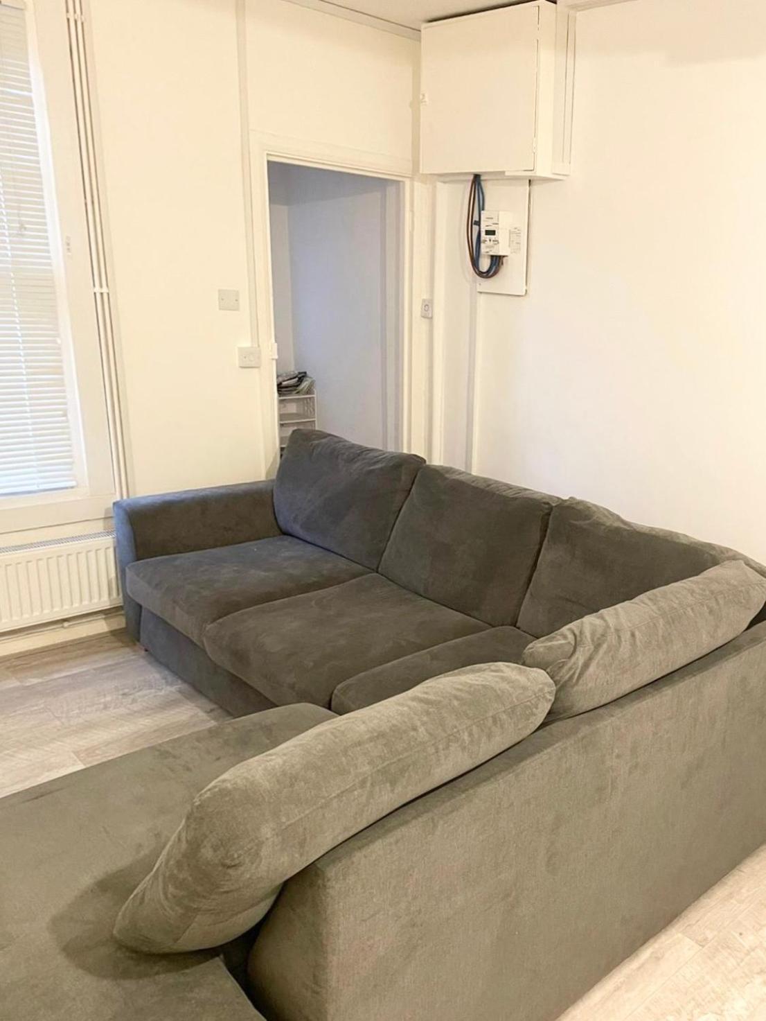 1 Bedroom Cosy Spacious *