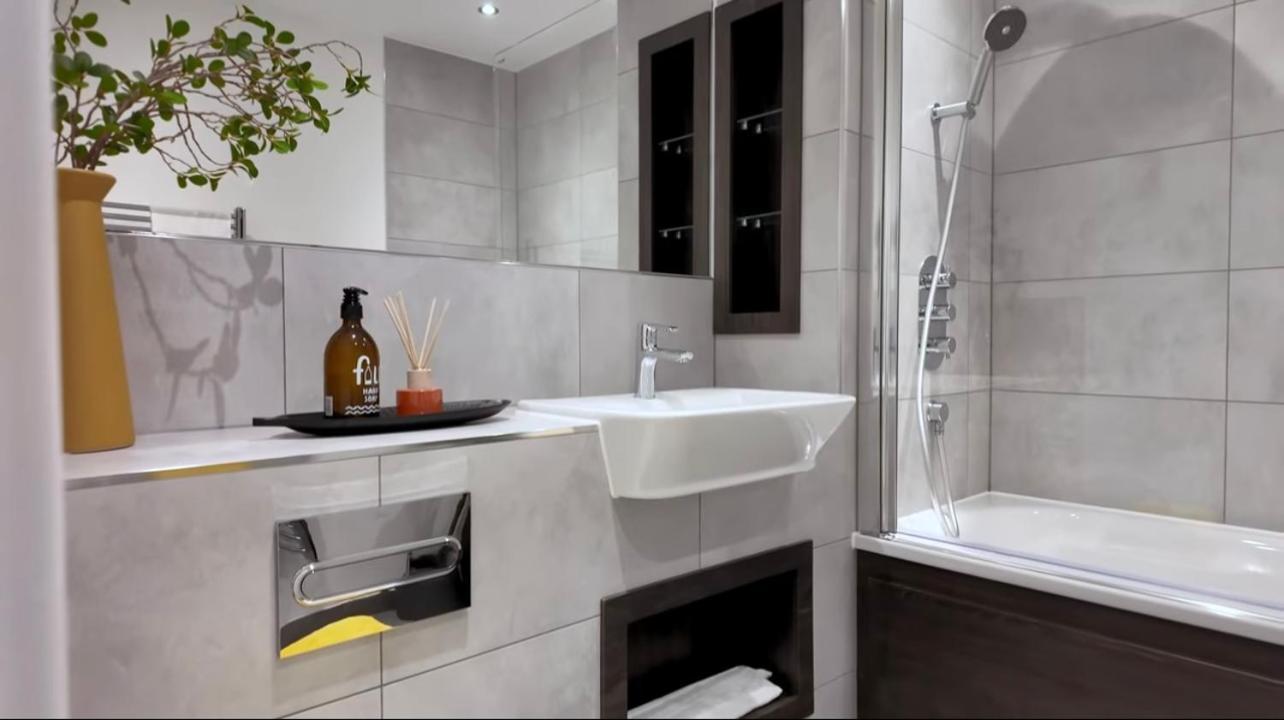 Brand New Luxury Flat Barking Riverside *