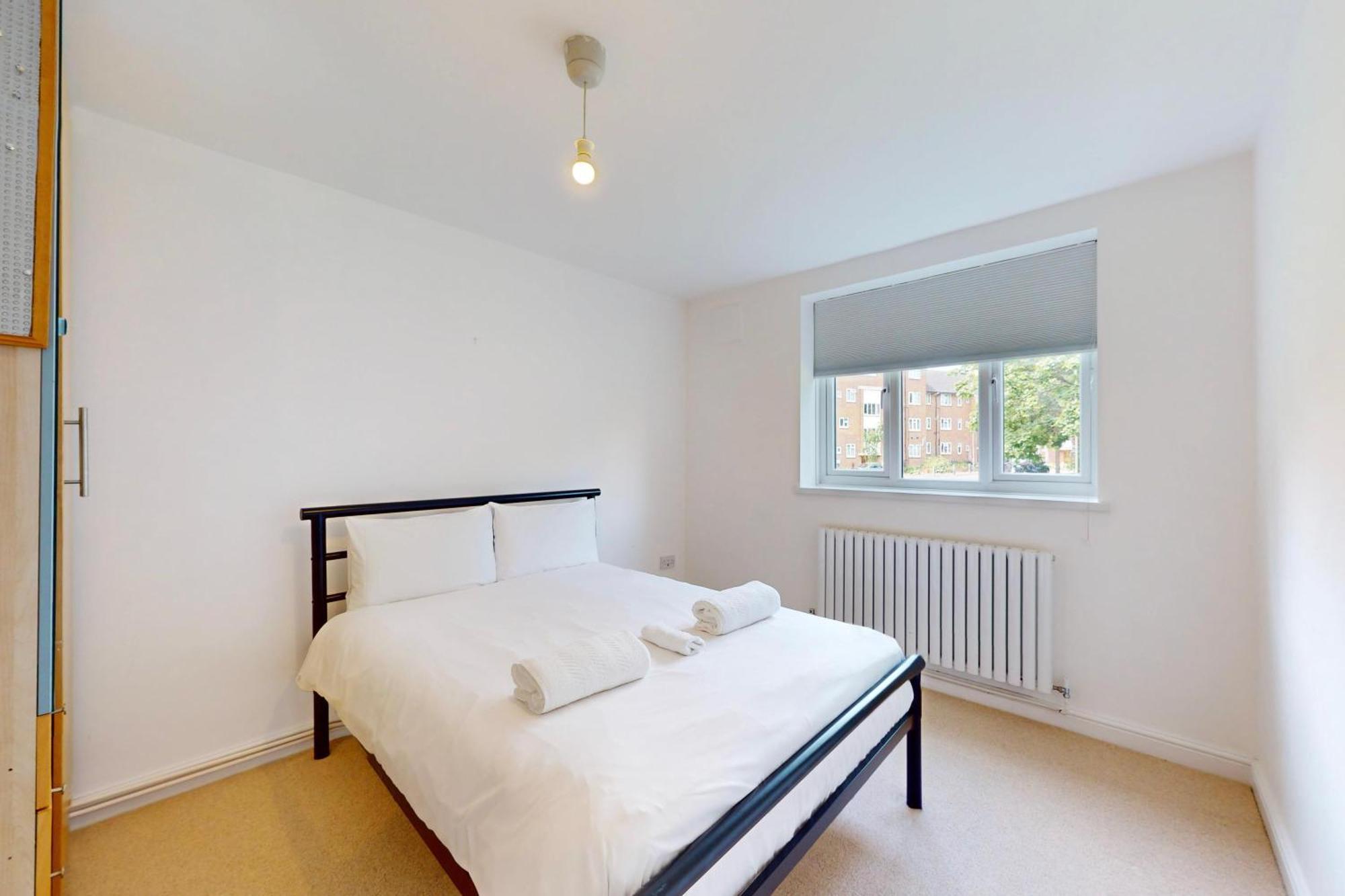 Lovely 2 Bed With Balcony Near East Putney Station Appartement