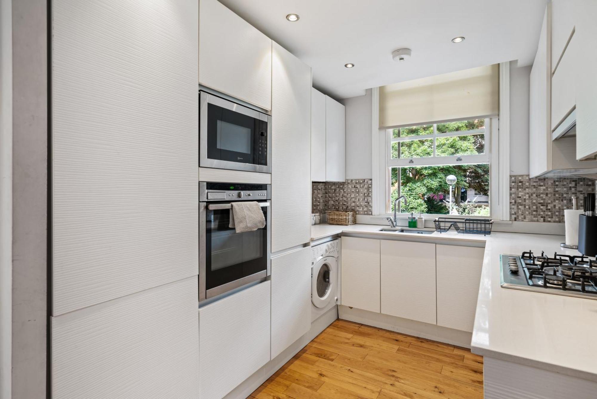 Hidden Gem In Location - Beautiful 2 Bed * Londen