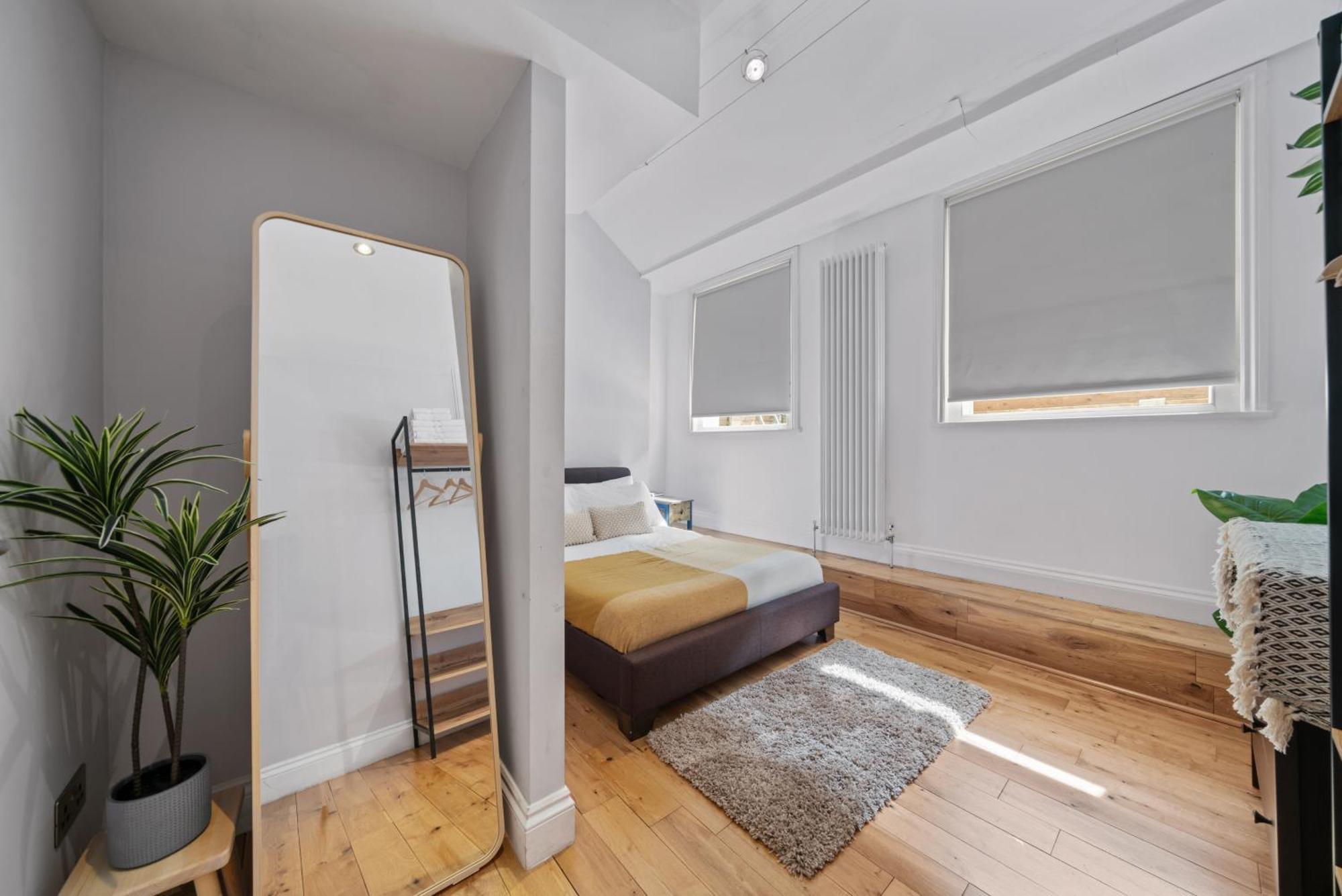 Hidden Gem In Location - Beautiful 2 Bed *