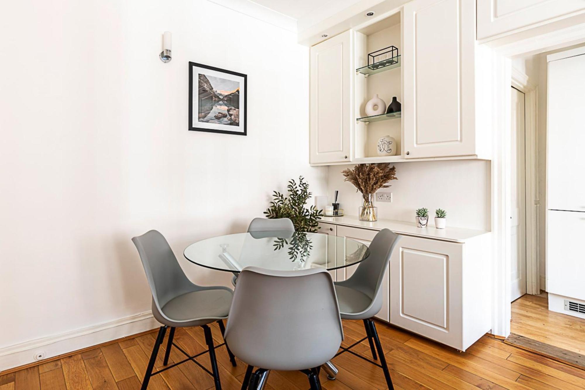 Modern 2 Bedroom Flat Near Queensway Appartement
