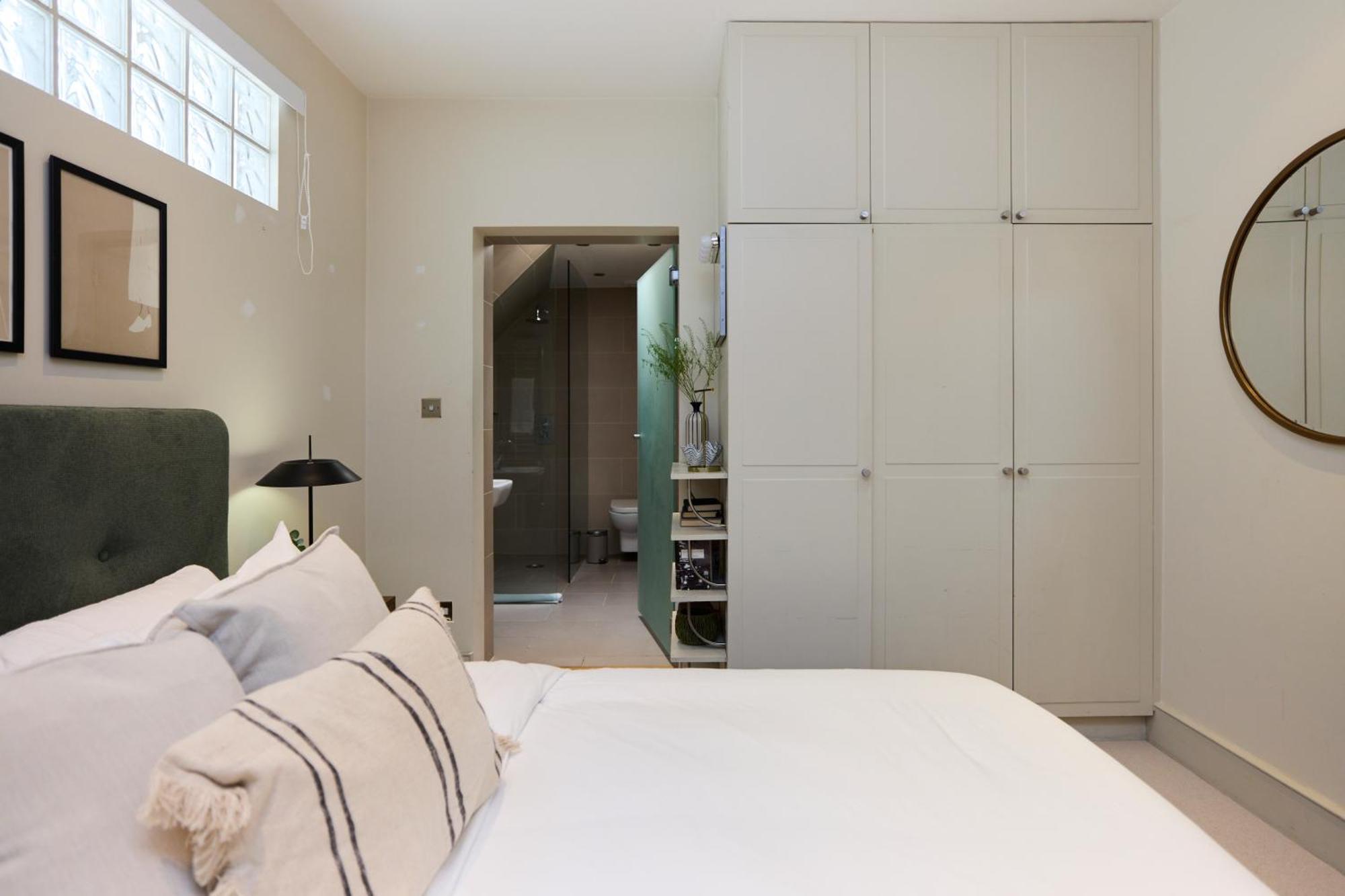 The Fulham Wharf - Glamorous 2bdr Flat With Garden *