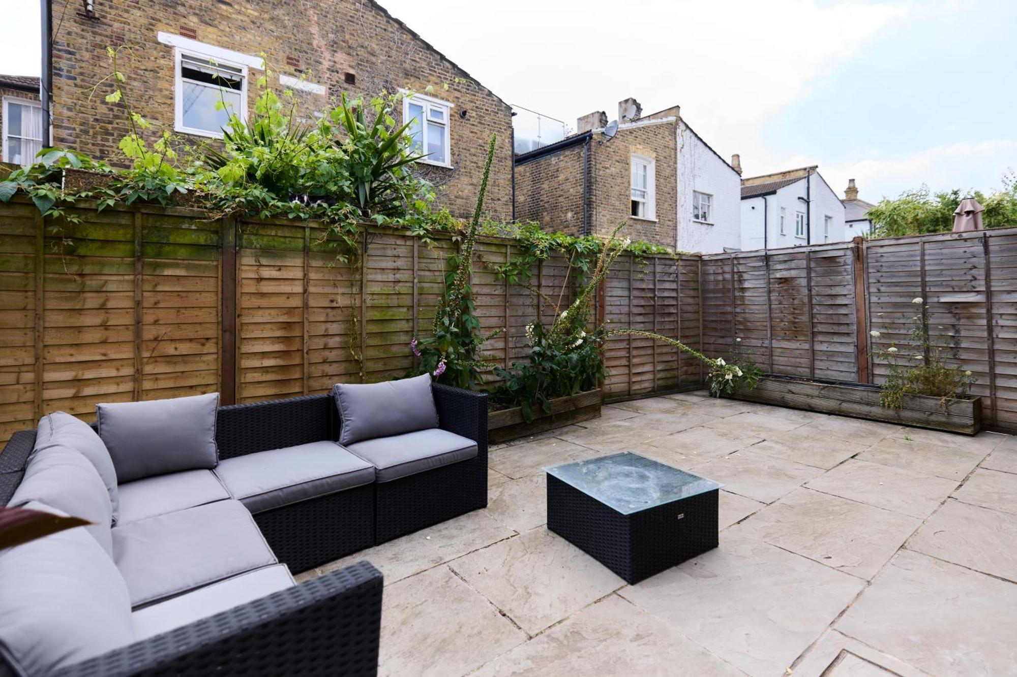 The Fulham Wharf - Glamorous 2bdr Flat With Garden *