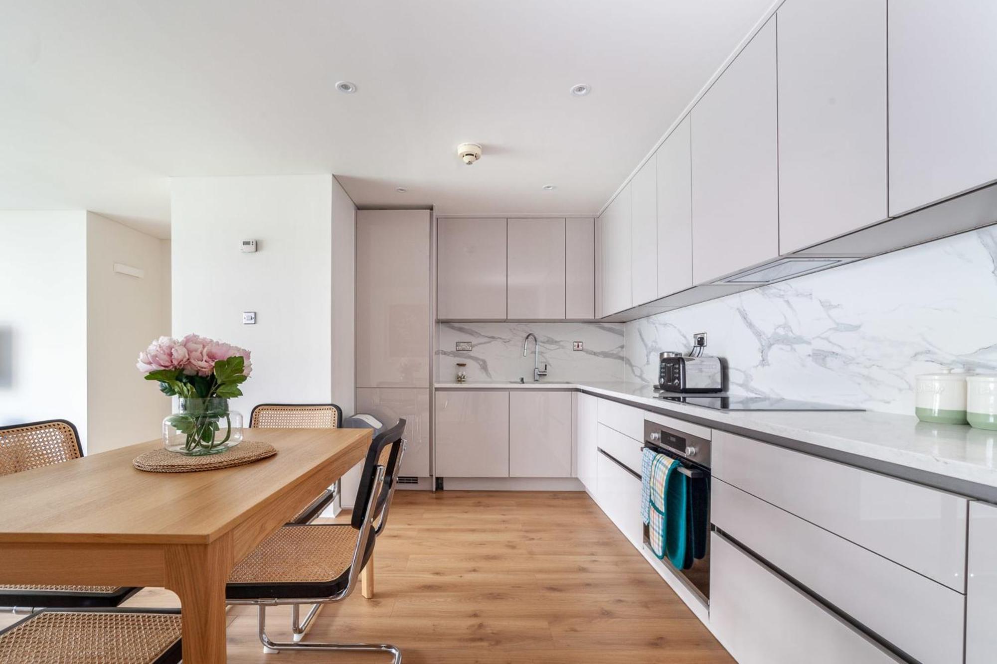 Appartement A Stylish Newly Refurbished Flat With Access Londres