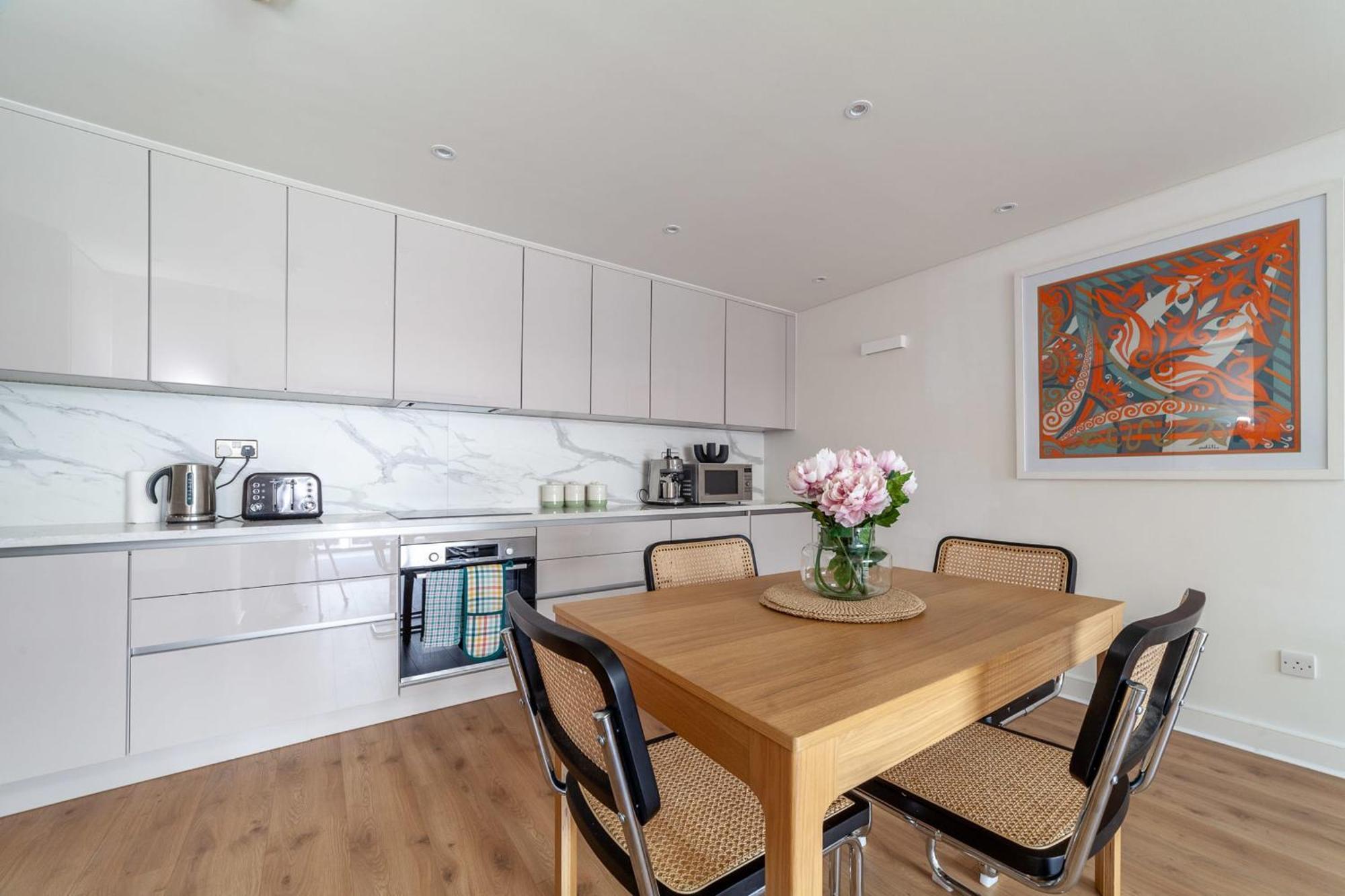 A Stylish Newly Refurbished Flat With Access Appartement *