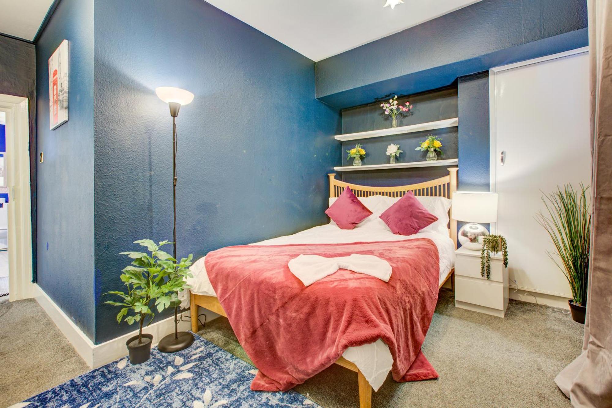 2 Bedroom And Living Edgware Road, Central *