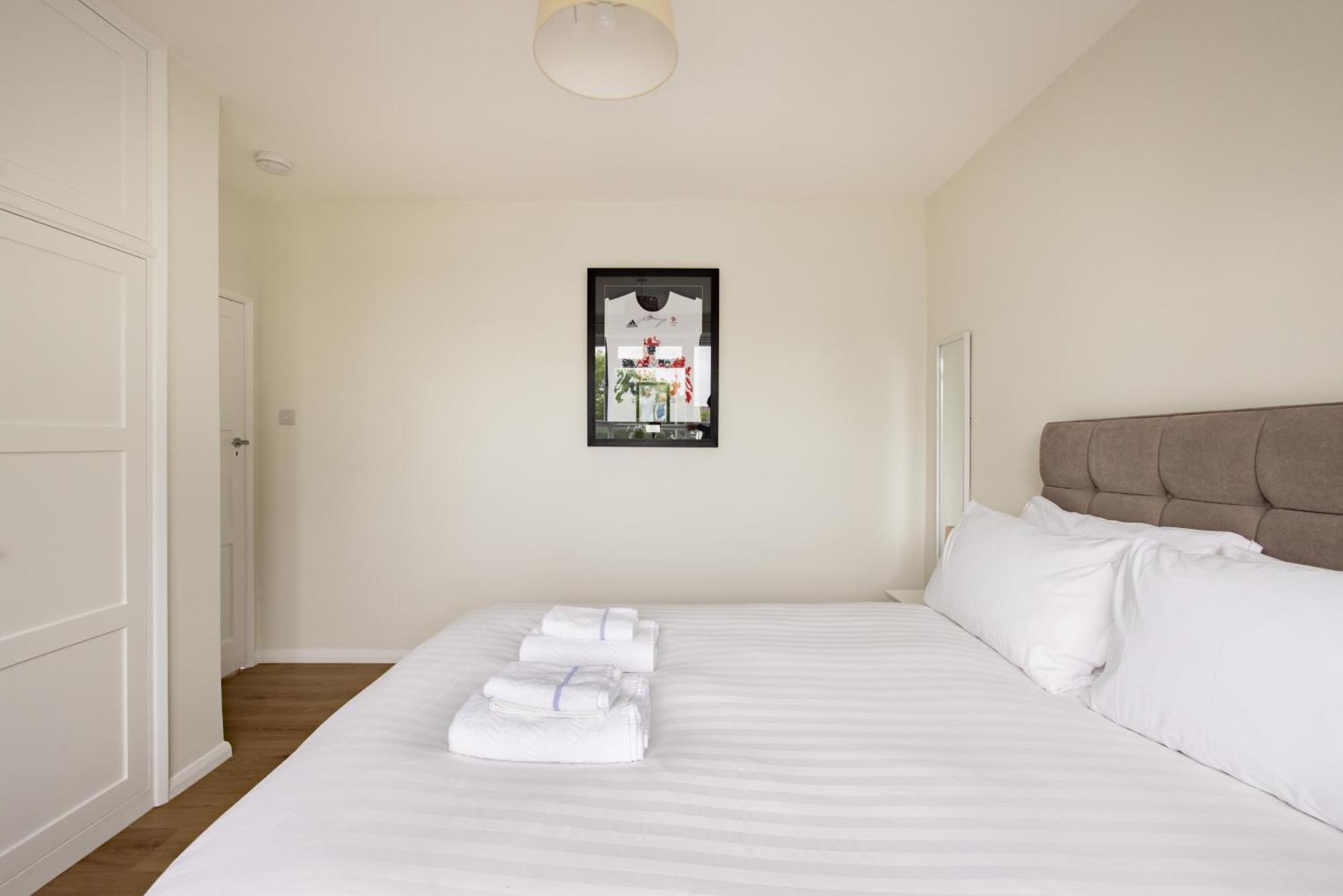 Appartement Penthousestays Wimbledon - Chic 2 Bedroom King Bed With Balcony - 2 Mins From Wimbledon Tennis Club And Museum - Aeltc *