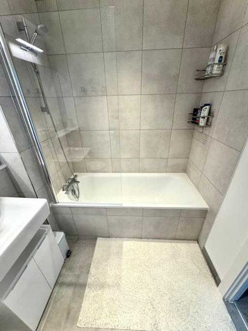 Apartamento High-spec 1x Large Bedroom *