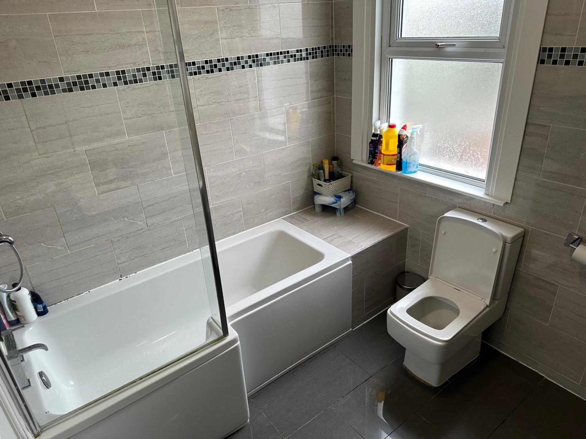 2 Bed Flat In