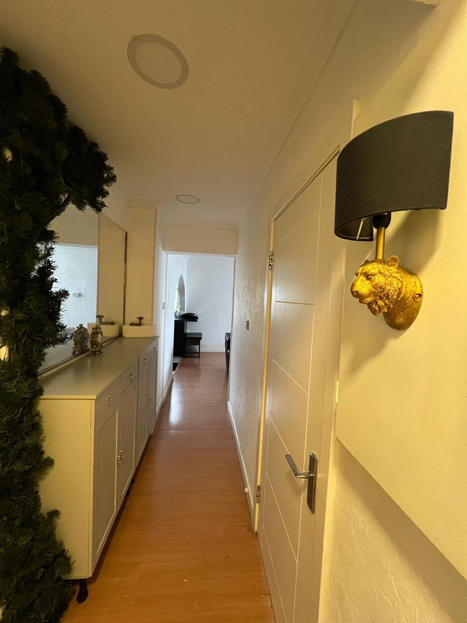 Apartamento 2 Bedroom Flat In Zone 1 East With Parking *