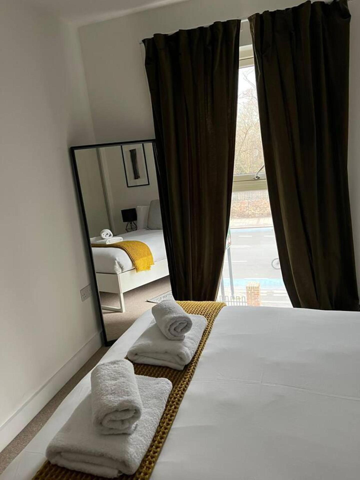 Modern 1 Bed Flat Near Station And Londres