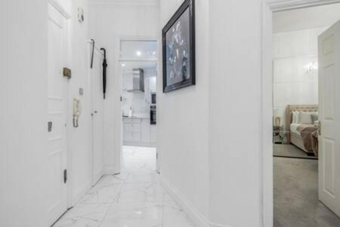 Beautiful Refurbished 2bed2bath Next To Hyde Park * Londres