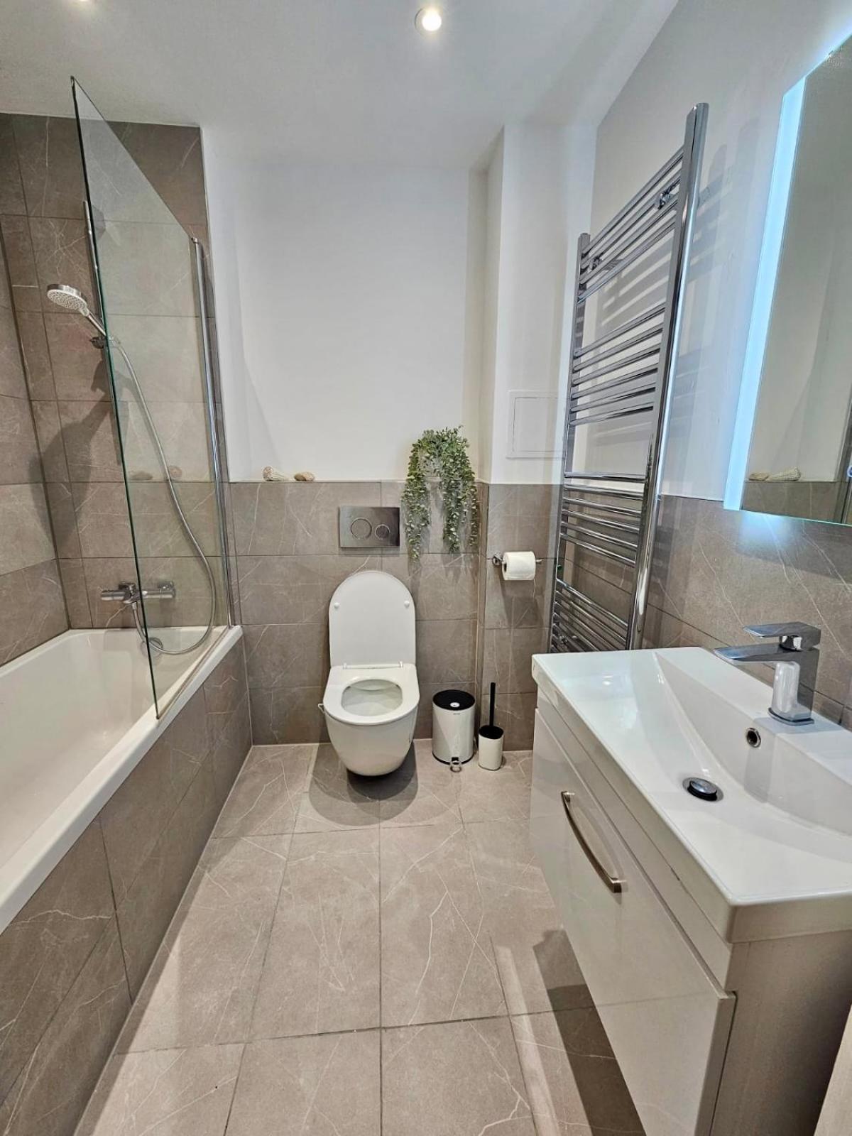 2 Bedroom Spacious In Londres