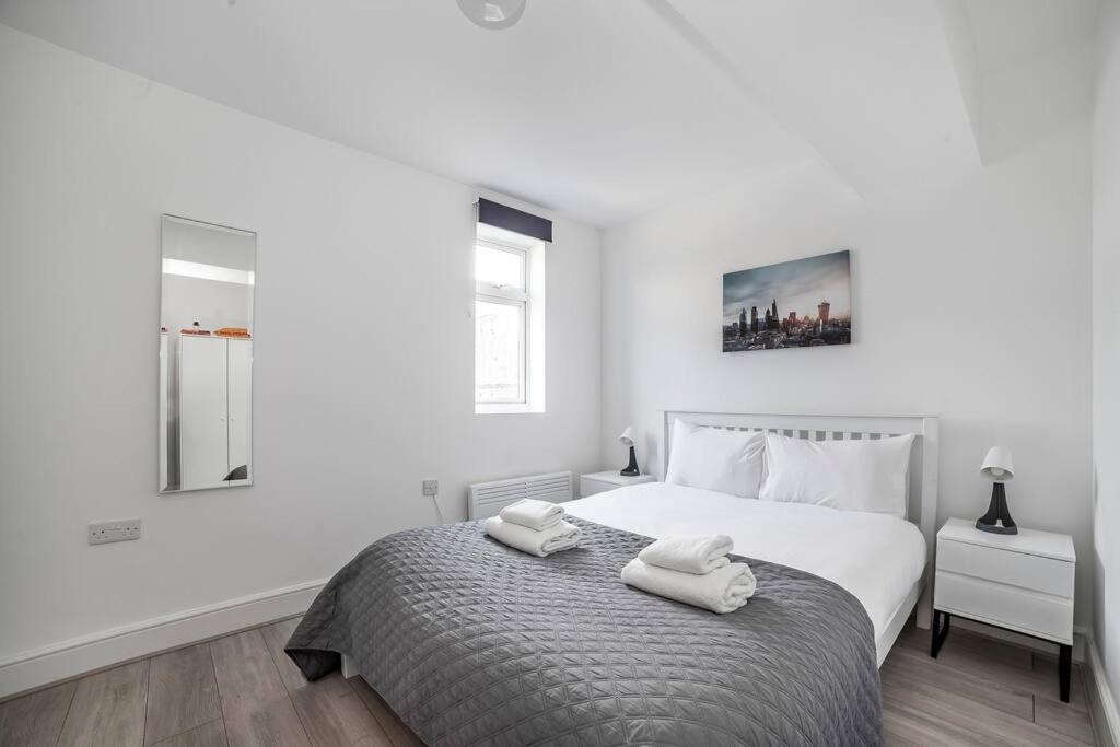 Modern Semi-studio Flat In Historic Setting Appartement
