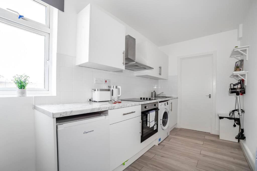 Modern Semi-studio Flat In Historic Setting Appartement *