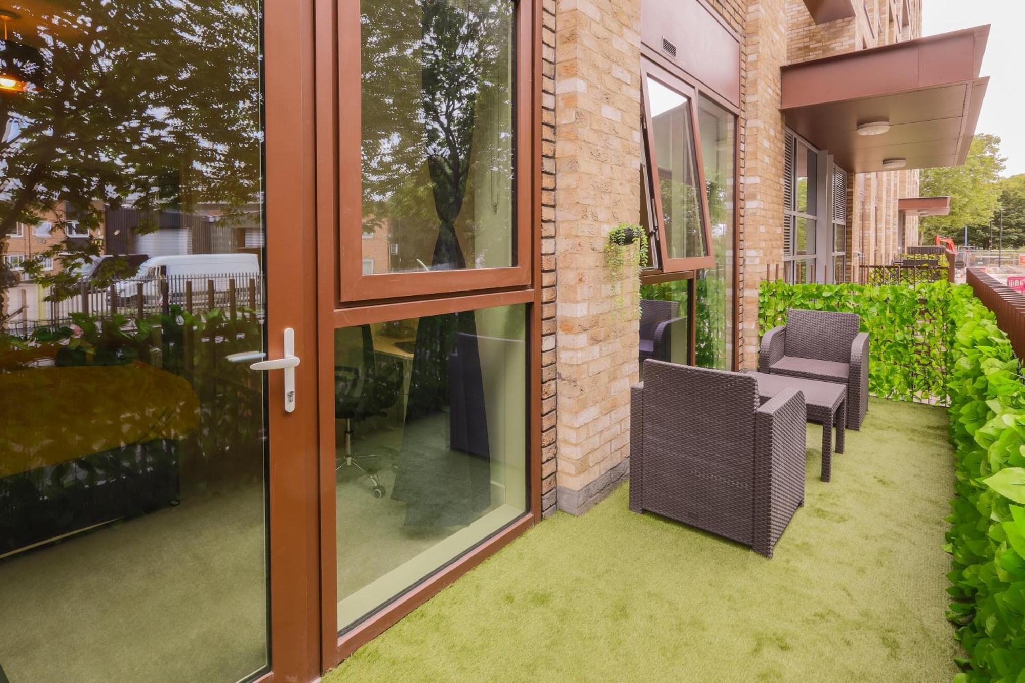 Stylish 2br By Dluxoria Short Lets & Serviced Greater With Pet Friendly, Free Wifi & Free Parking Apartamento Londres