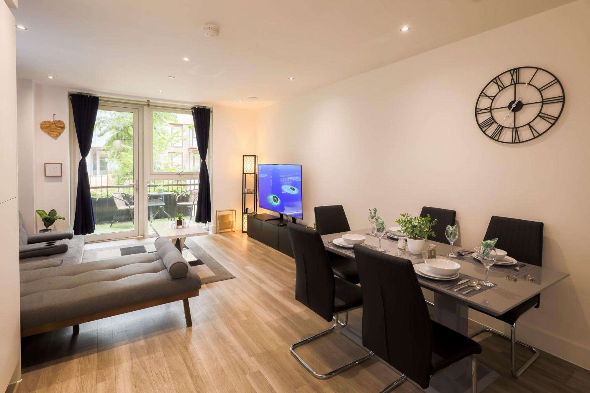 Stylish 2br By Dluxoria Short Lets & Serviced Greater With Pet Friendly, Free Wifi & Free Parking * Londres