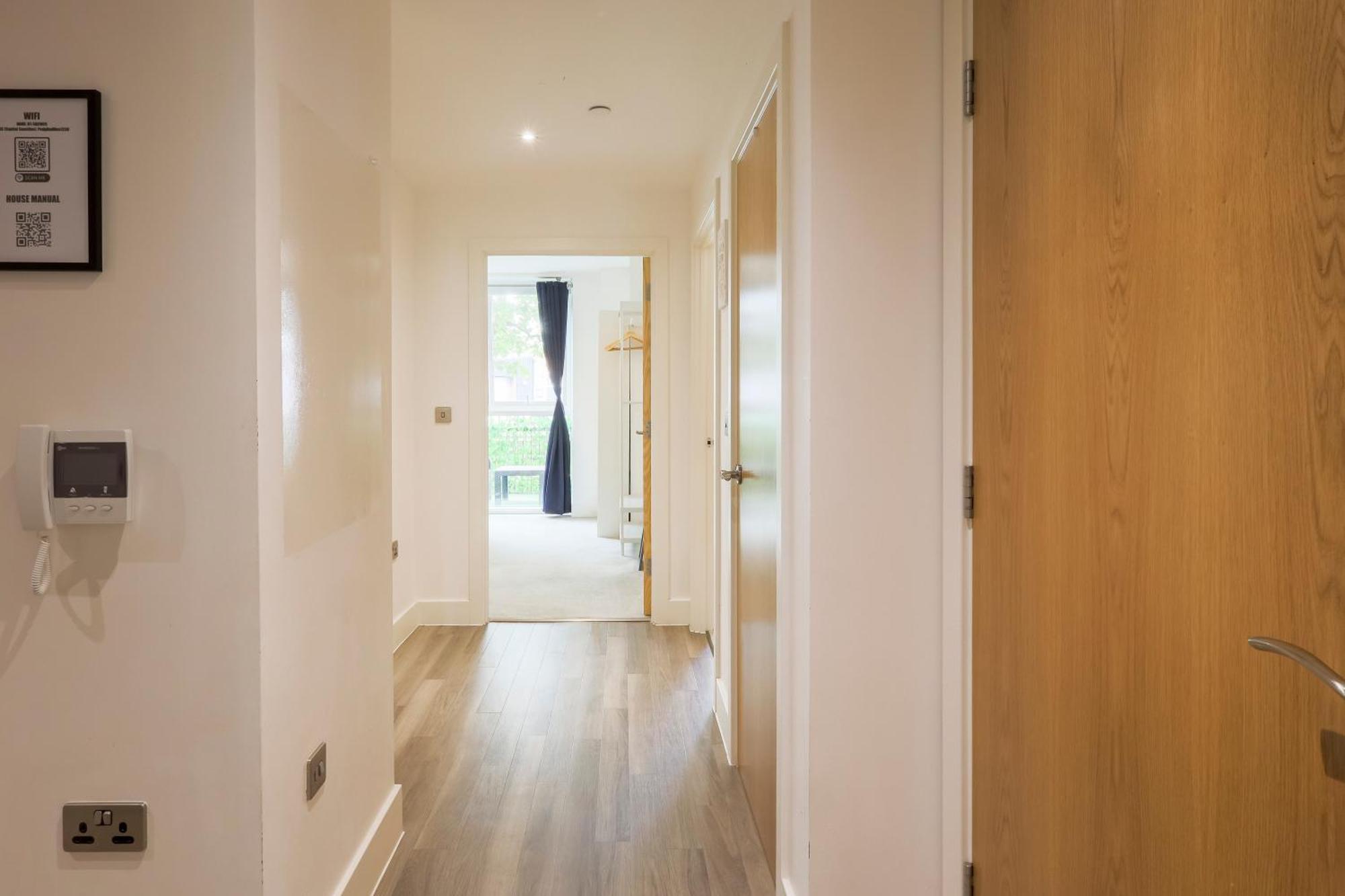 Apartamento Stylish 2br By Dluxoria Short Lets & Serviced Greater With Pet Friendly, Free Wifi & Free Parking *