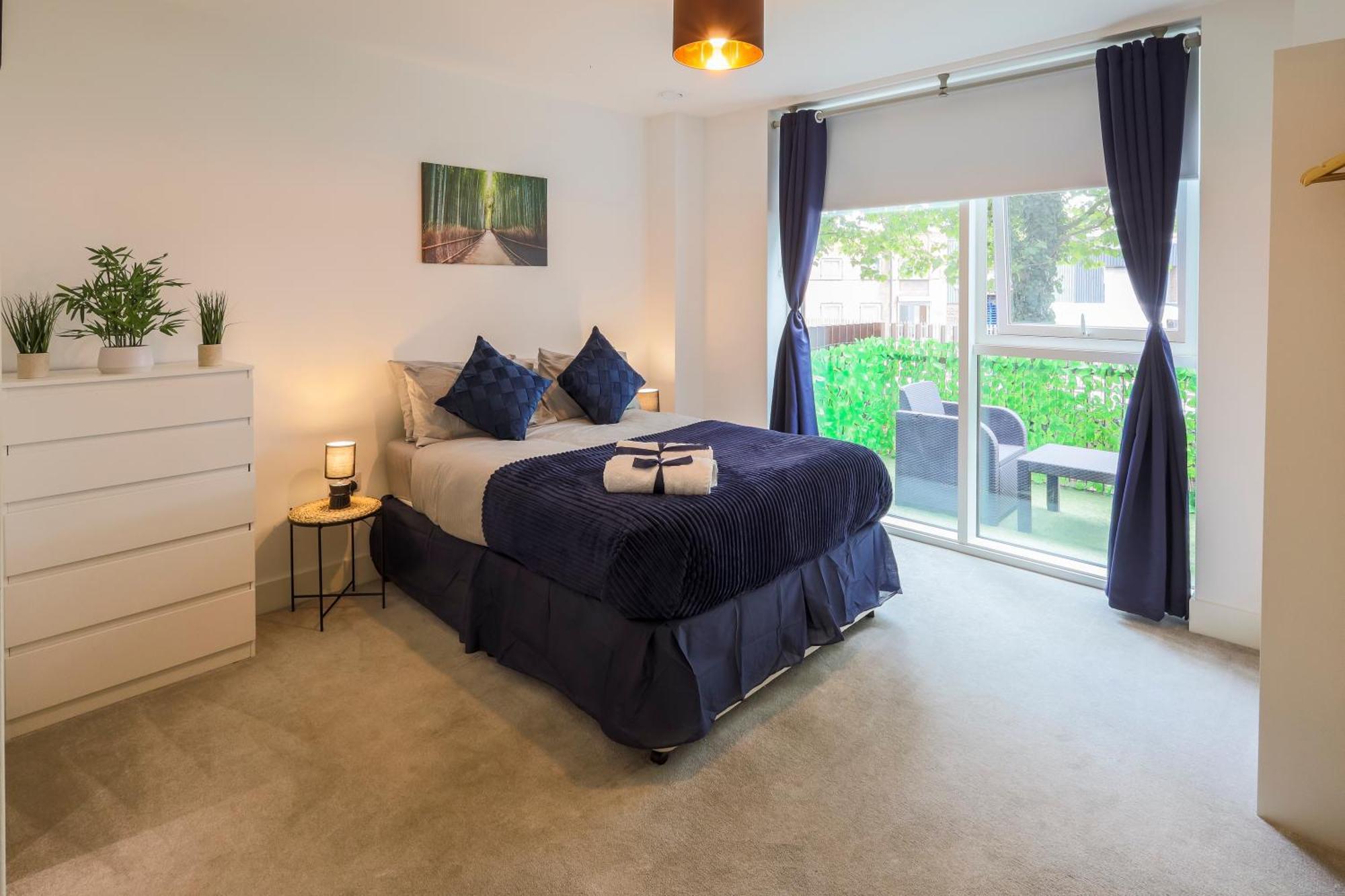 Stylish 2br By Dluxoria Short Lets & Serviced Greater With Pet Friendly, Free Wifi & Free Parking * Londres