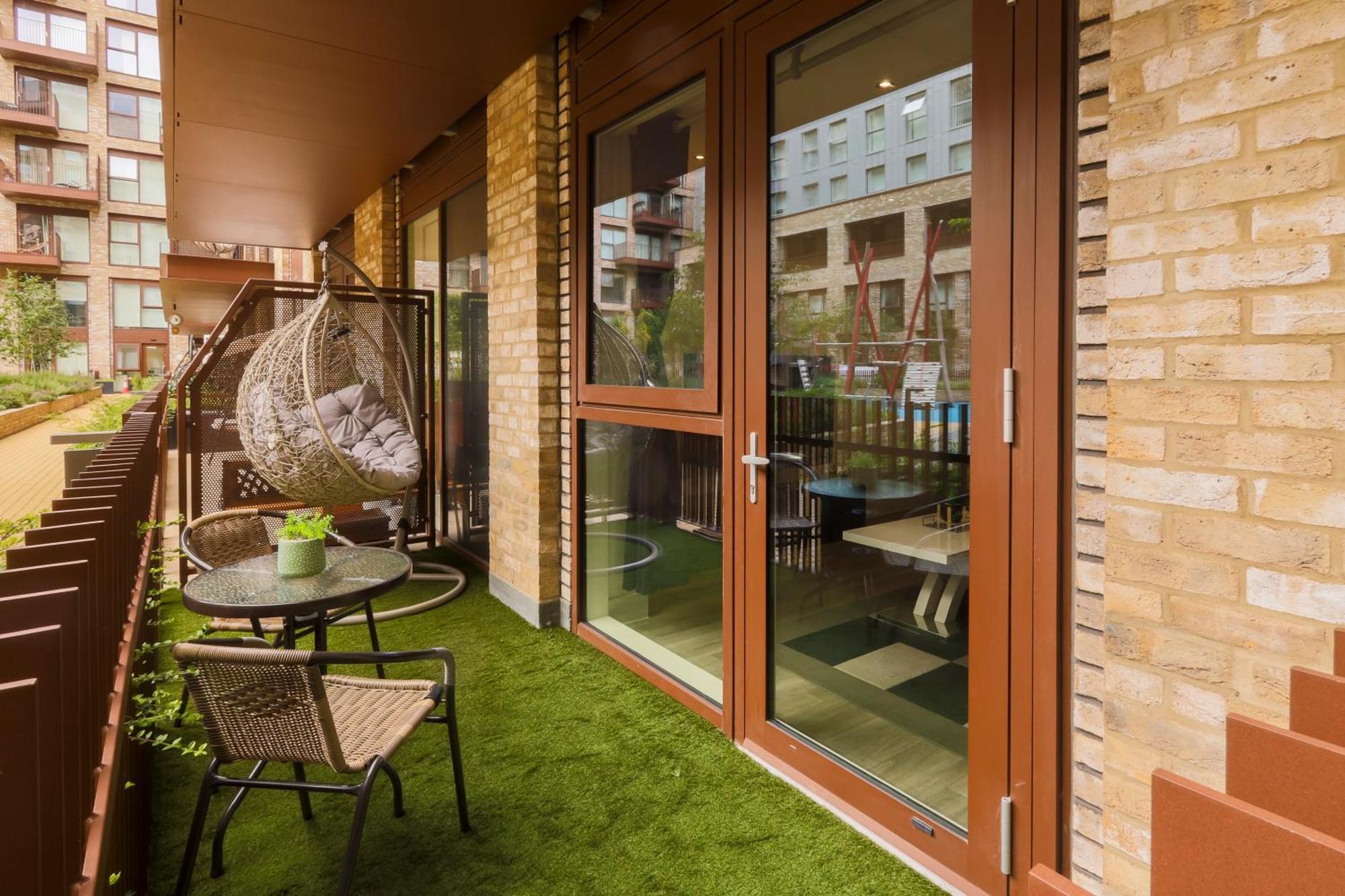 Stylish 2br By Dluxoria Short Lets & Serviced Greater With Pet Friendly, Free Wifi & Free Parking * Londres