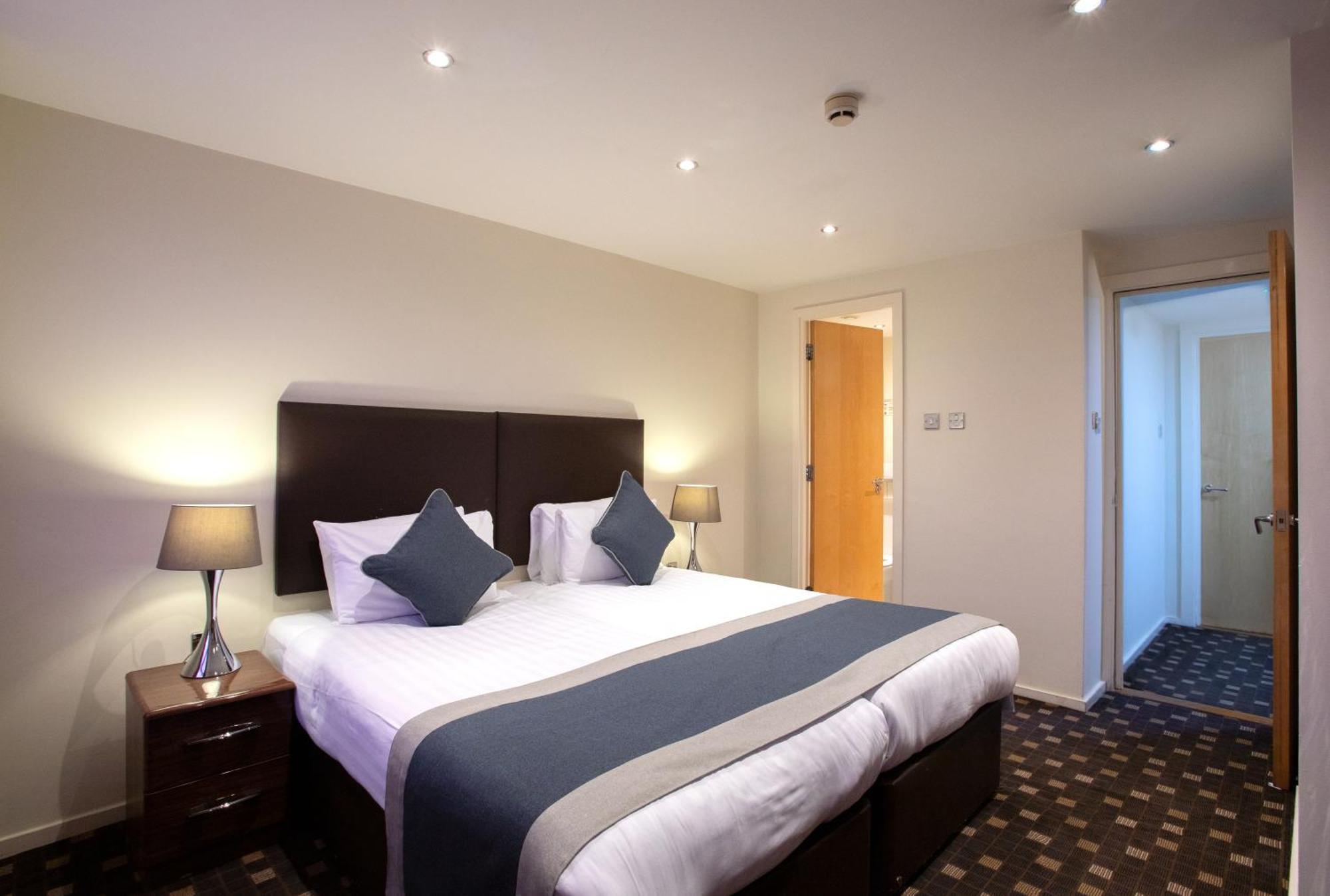 Grand Plaza Con Servicio Apartahotel Londres