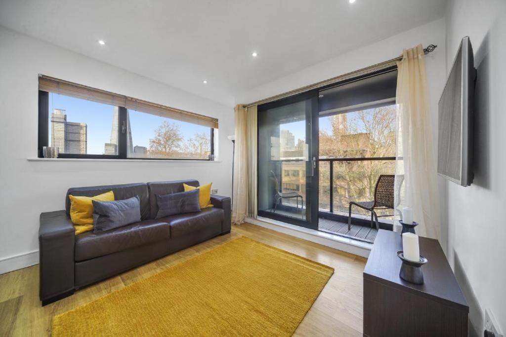 Modern 2-bedroom, 2-bath In Tower Bridge & Bridge - Unbeatable Location & Transport Links Appartement *