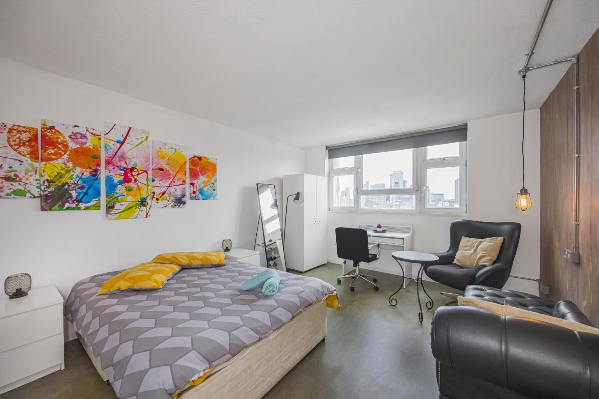 4-bed Flat With Stunning Views * Londen