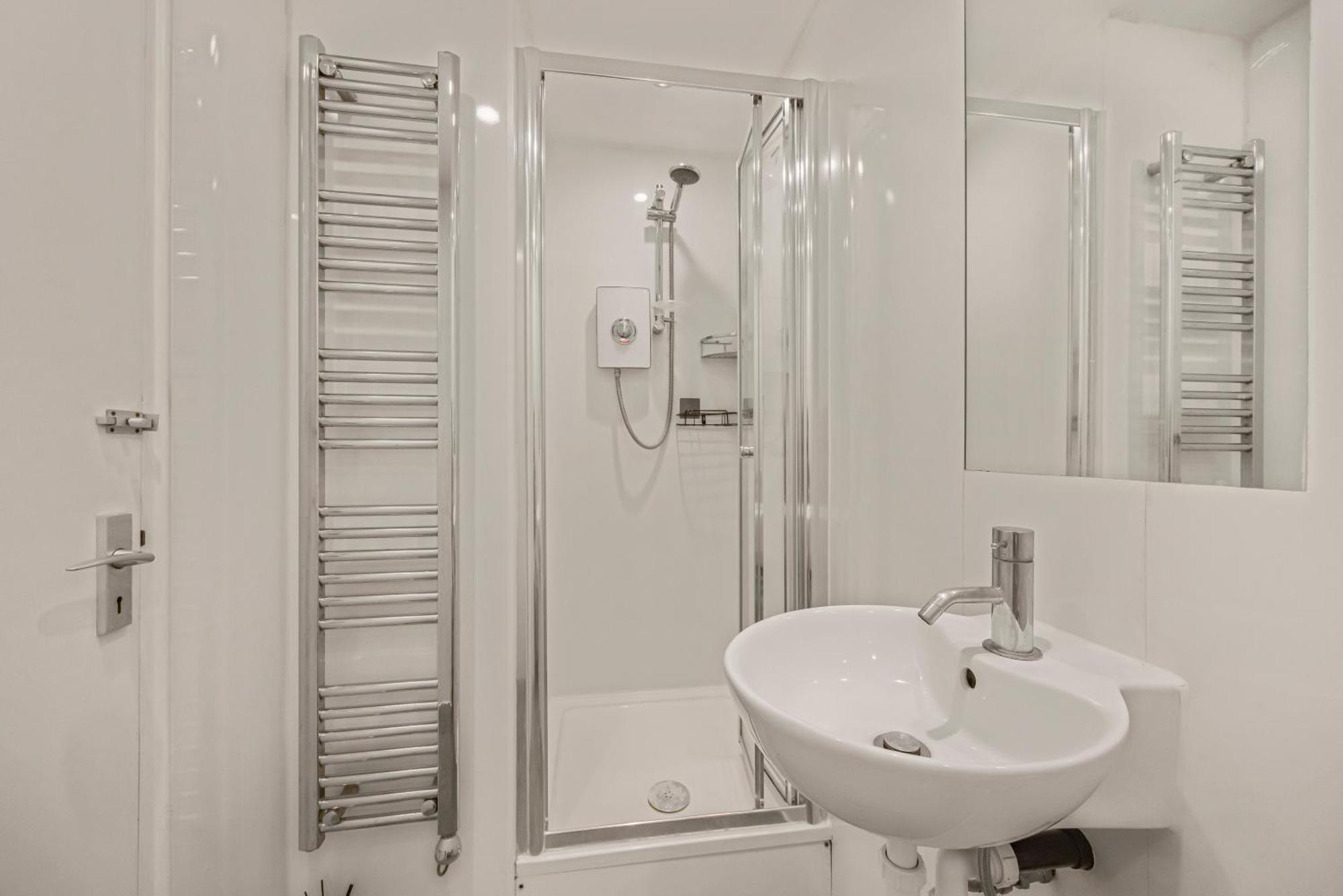 Appartement 4-bed Flat With Stunning Views *