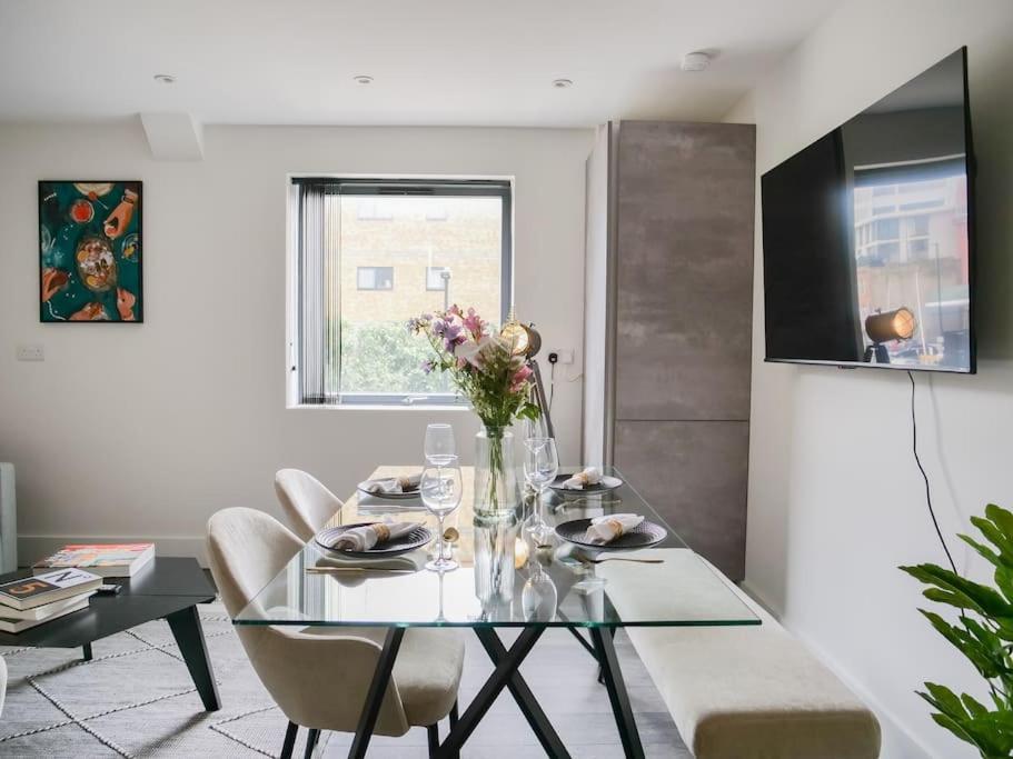 Modern One Bedroom Flat In The Heart Of Apartment London