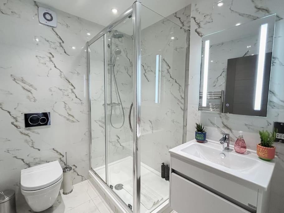 Apartment Modern One Bedroom Flat In The Heart Of London