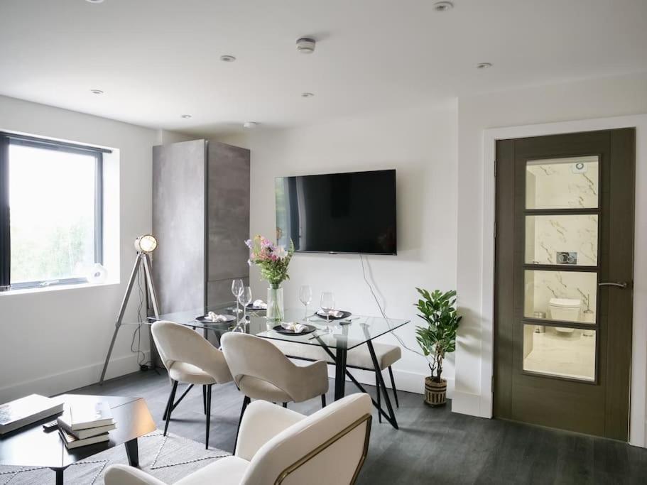 Modern One Bedroom Flat In The Heart Of Apartment London