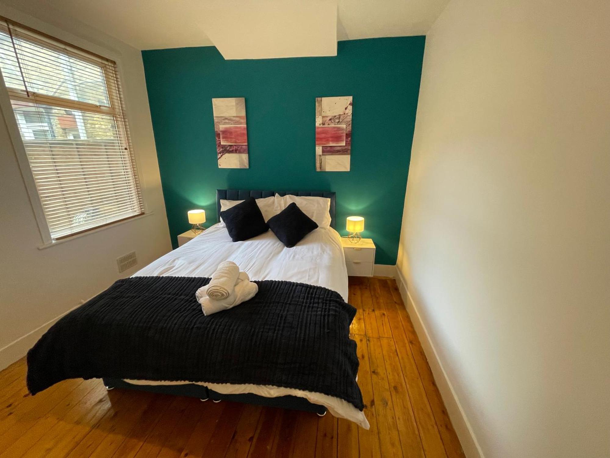 E10 Short Apartment London