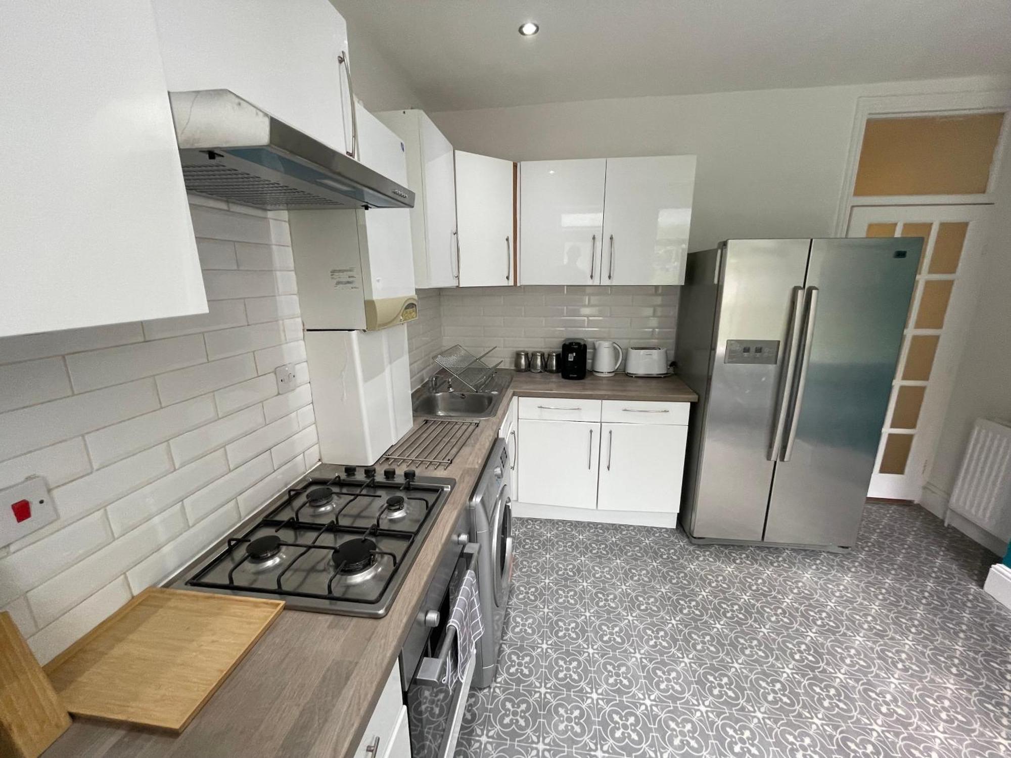 E10 Short Apartment London