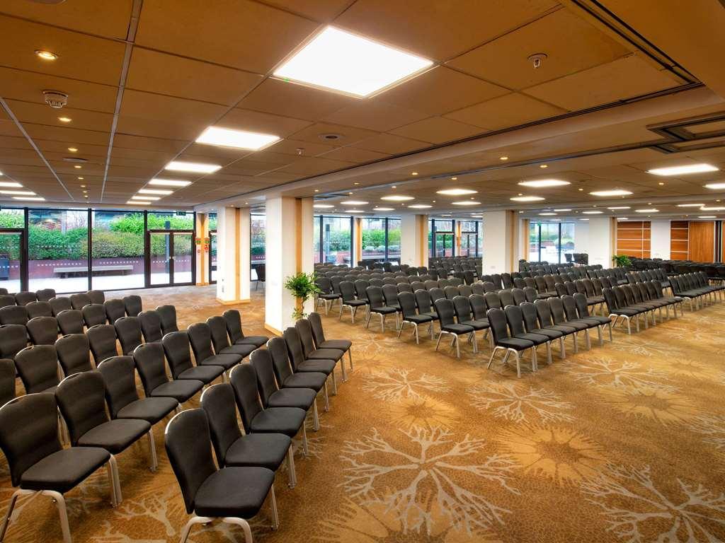Novotel West Hotel 4*