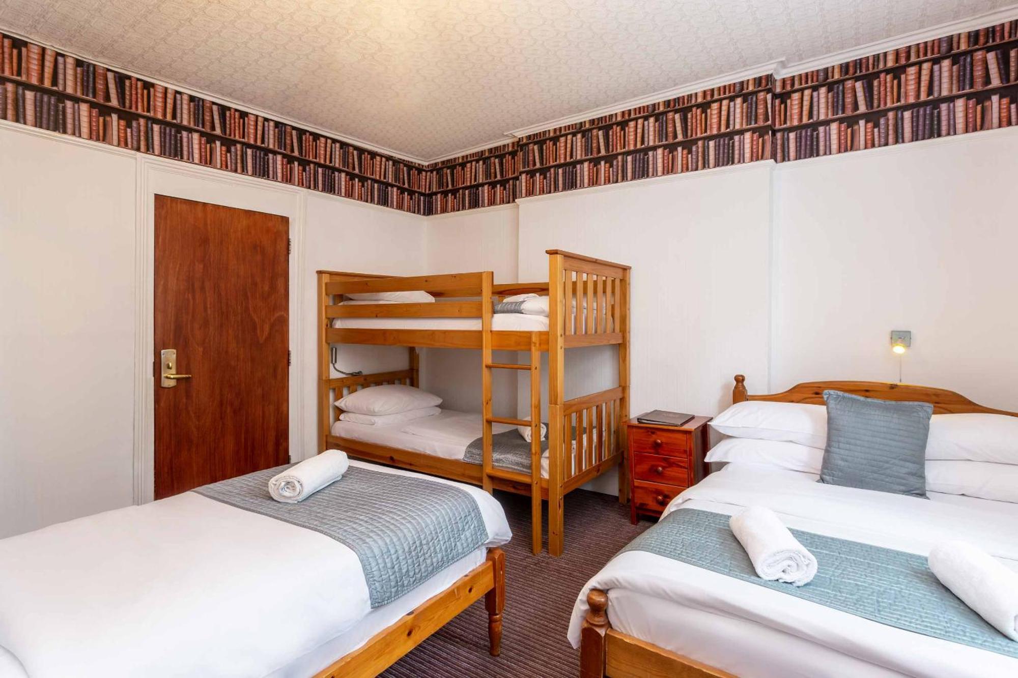 Hotel St Athans 2*