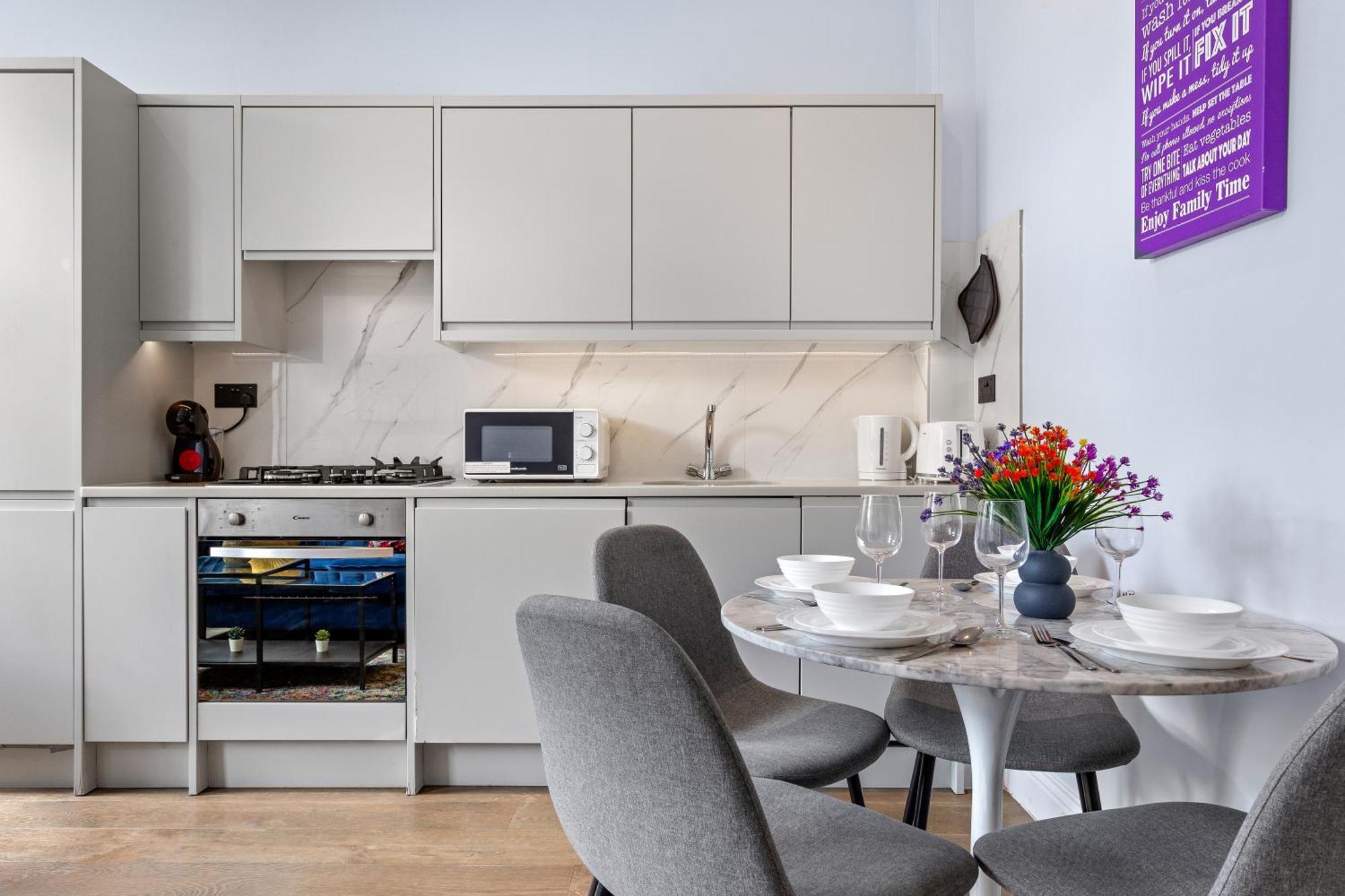 Stylish 2 Bedroom In Westminster Sleeps 5 With Ac Apartment *