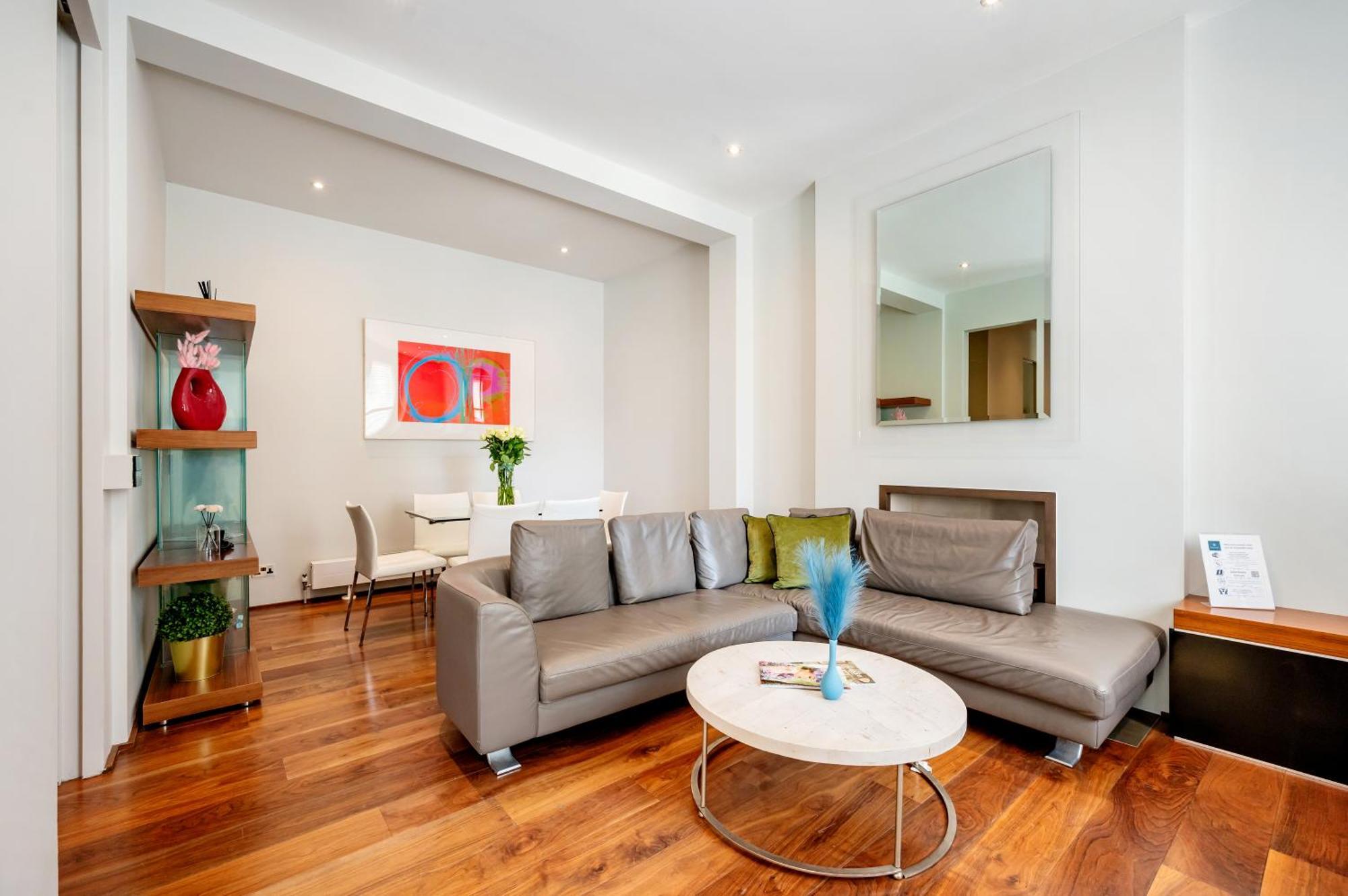 Welcome South Kensington *
