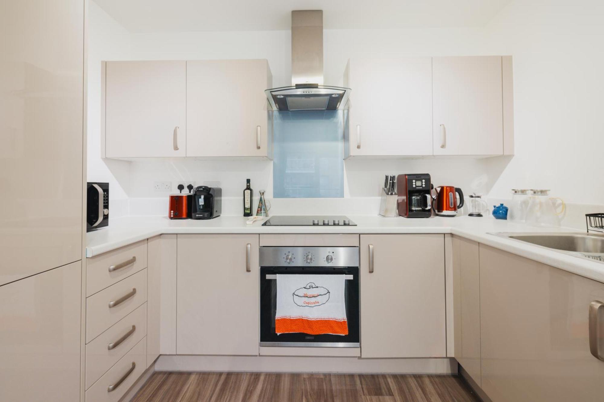 Brixton Village Flat- Private En-suite Double Bedroom Habitación en casa particular