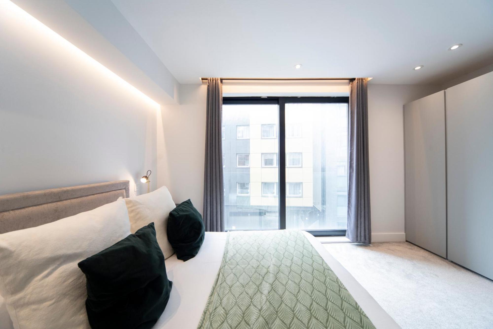 Lovely 1br - Zone 1 - Station Nearby