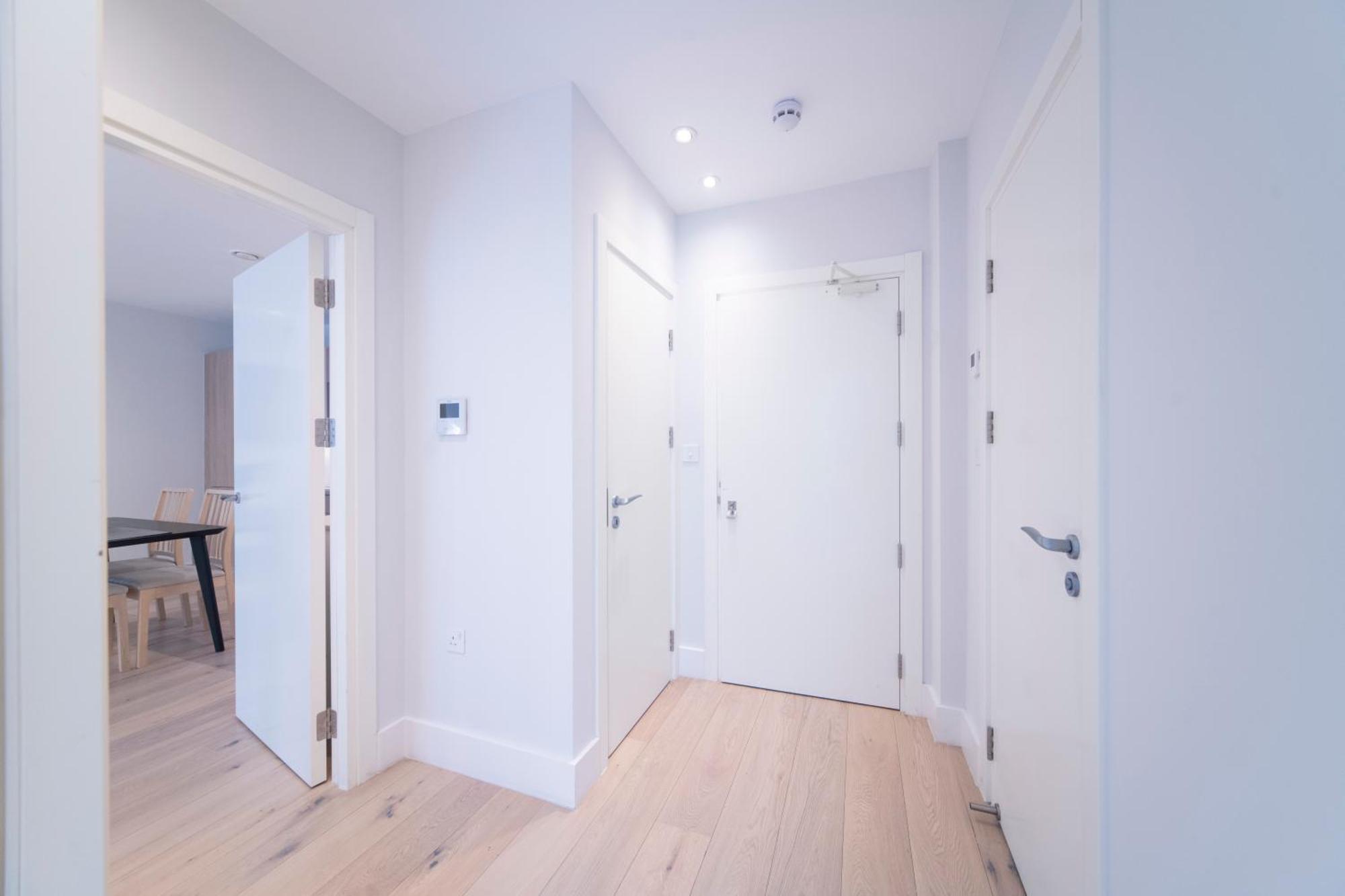 Lovely 1br - Zone 1 - Station Nearby