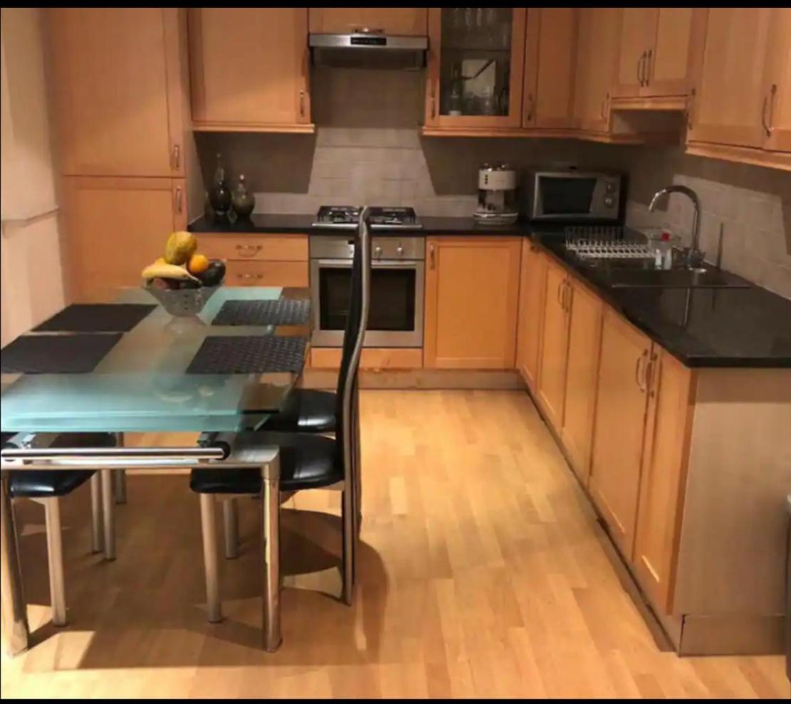 Appartement Double Bedroom In A Sharing Londres