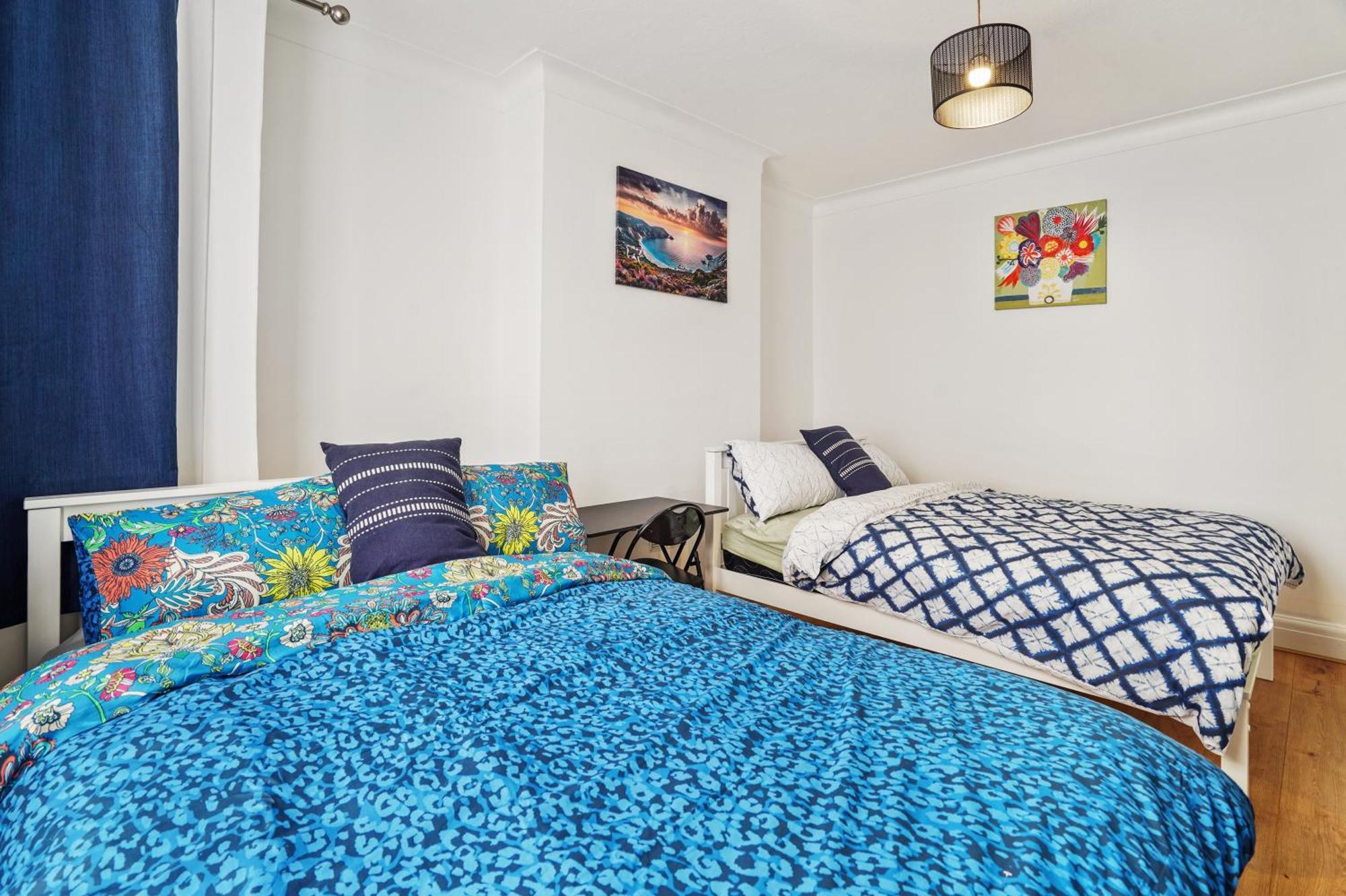 Cosy N22 Sleeps 6 * London