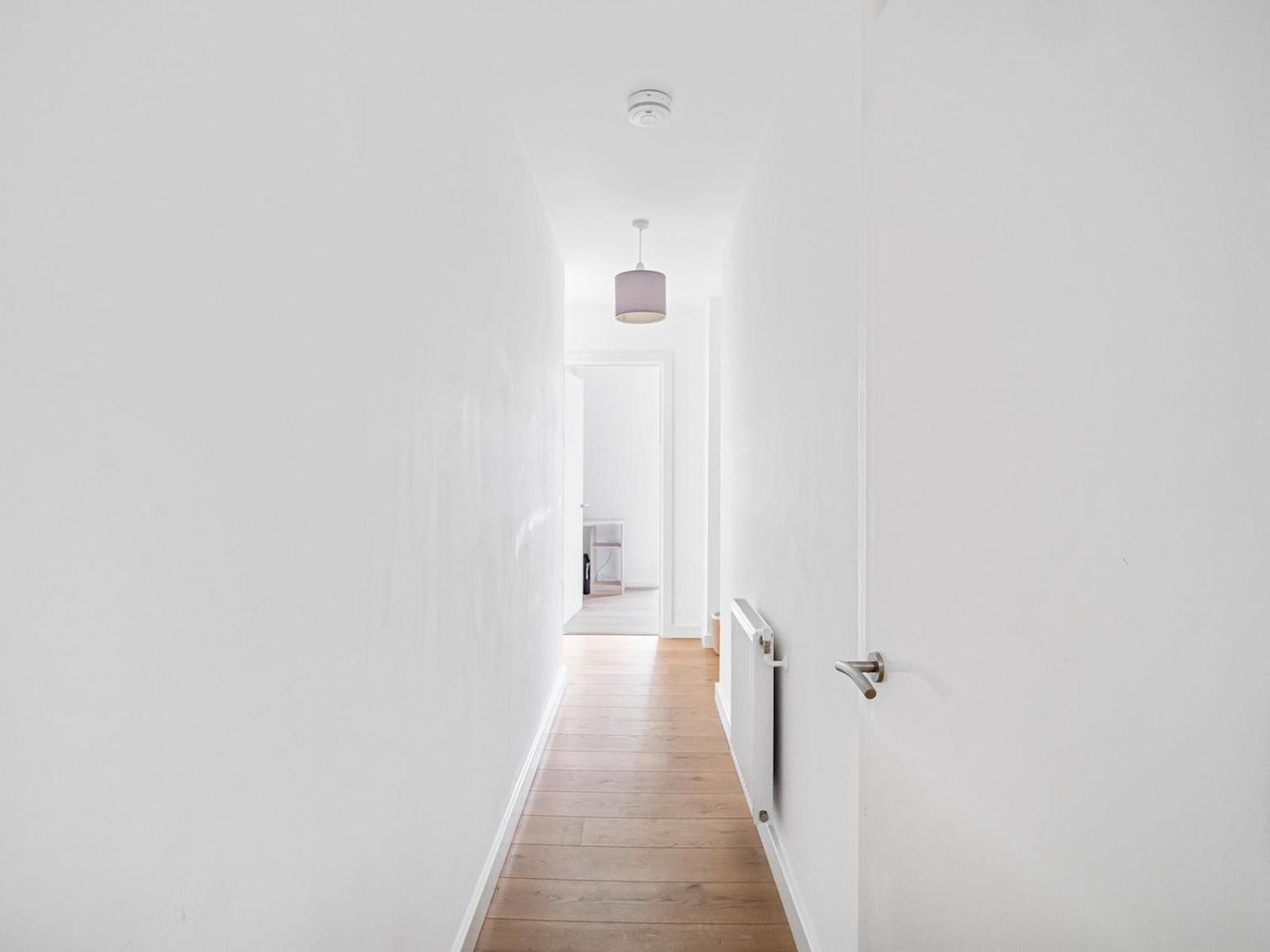 Modern Flat With Balcony Pass The Keys Appartement