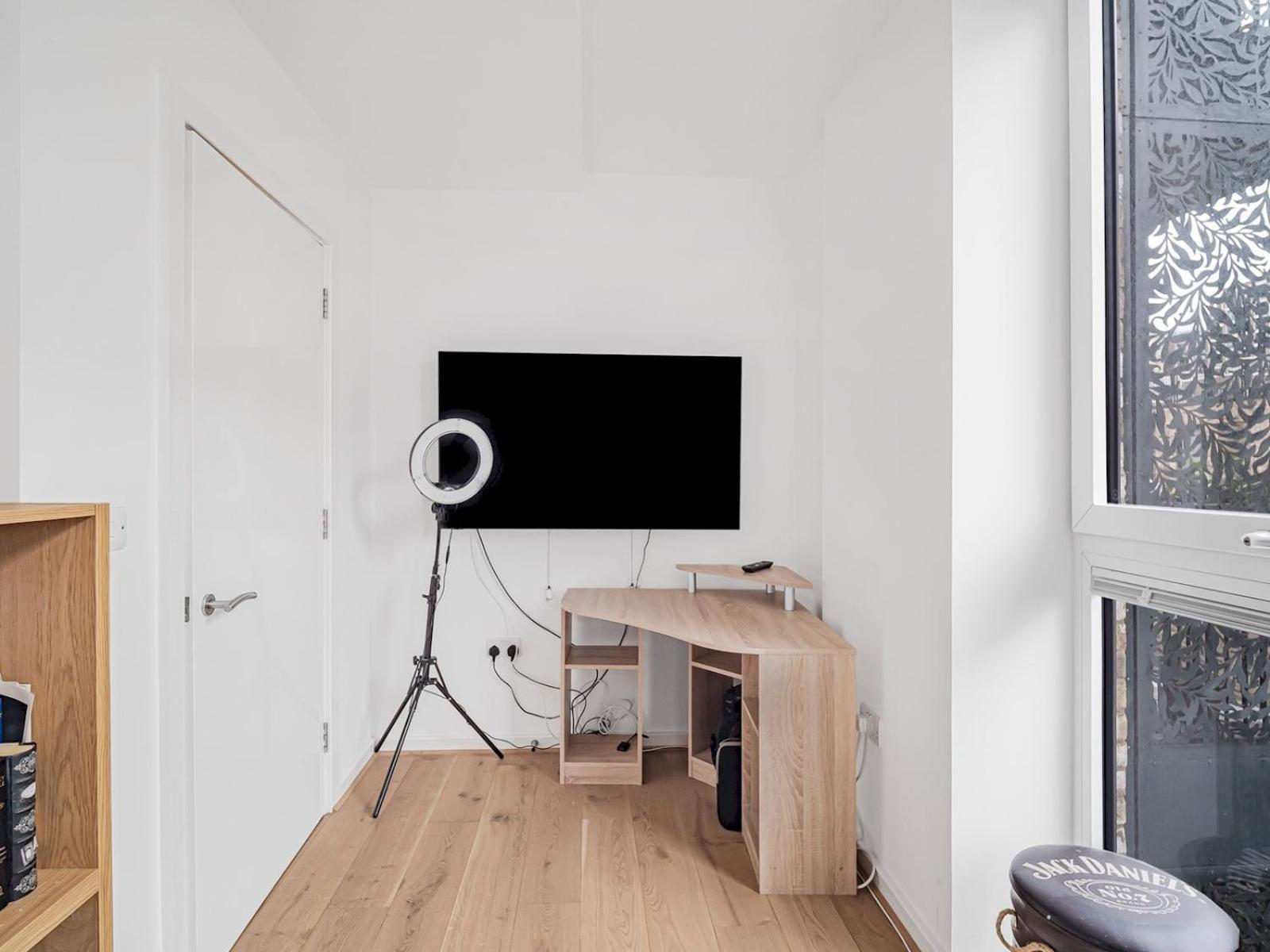 Modern Flat With Balcony Pass The Keys Appartement Londres