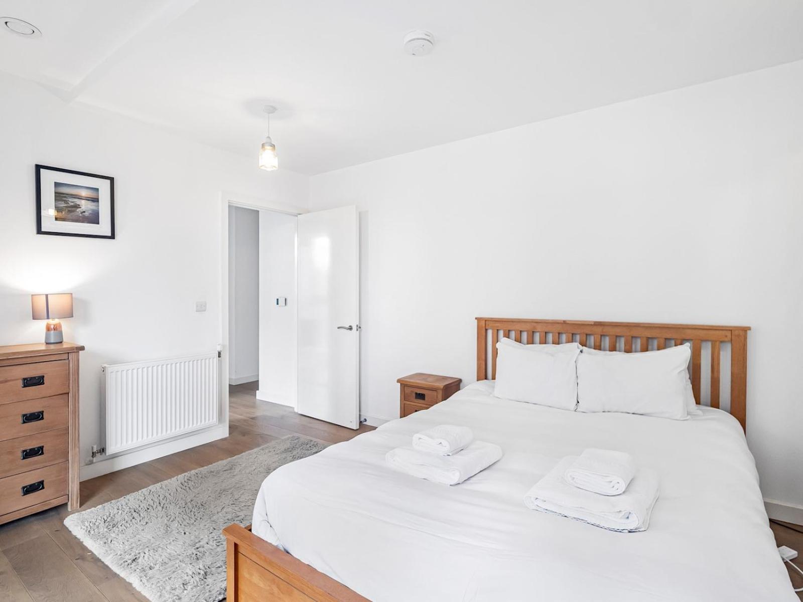 Modern Flat With Balcony Pass The Keys Appartement *